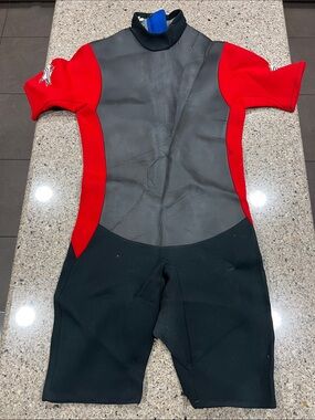 Aleeda classic Men's Shorty Neoprene Wetsuit - Red/Black L/XL 42 USA made